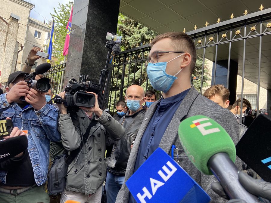 Стерненко заявил, что обратится за материальной компенсацией Стерненко заявил, что обратится за материальной компенсацией