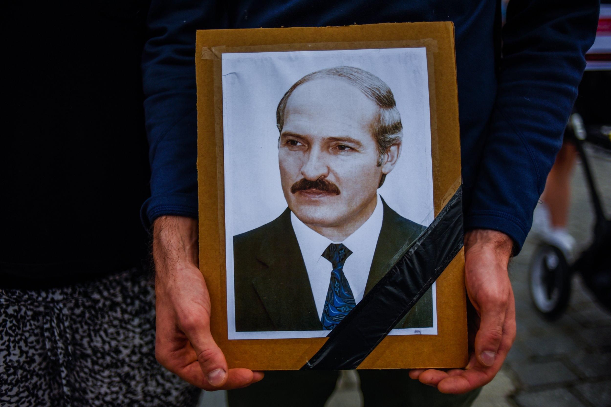 Лукашенко как политика уже похоронили Лукашенко как политика уже похоронили