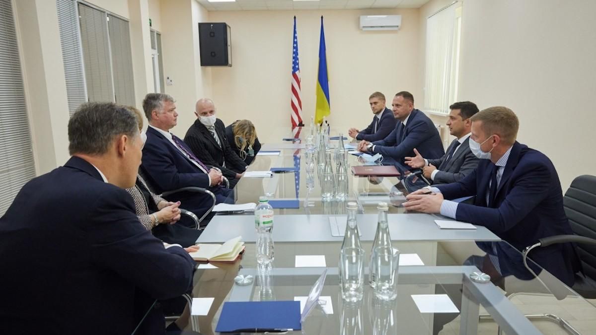 Заступник Помпео особисто приїхав до Зеленського в Кривий Ріг Заступник Помпео особисто приїхав до Зеленського в Кривий Ріг