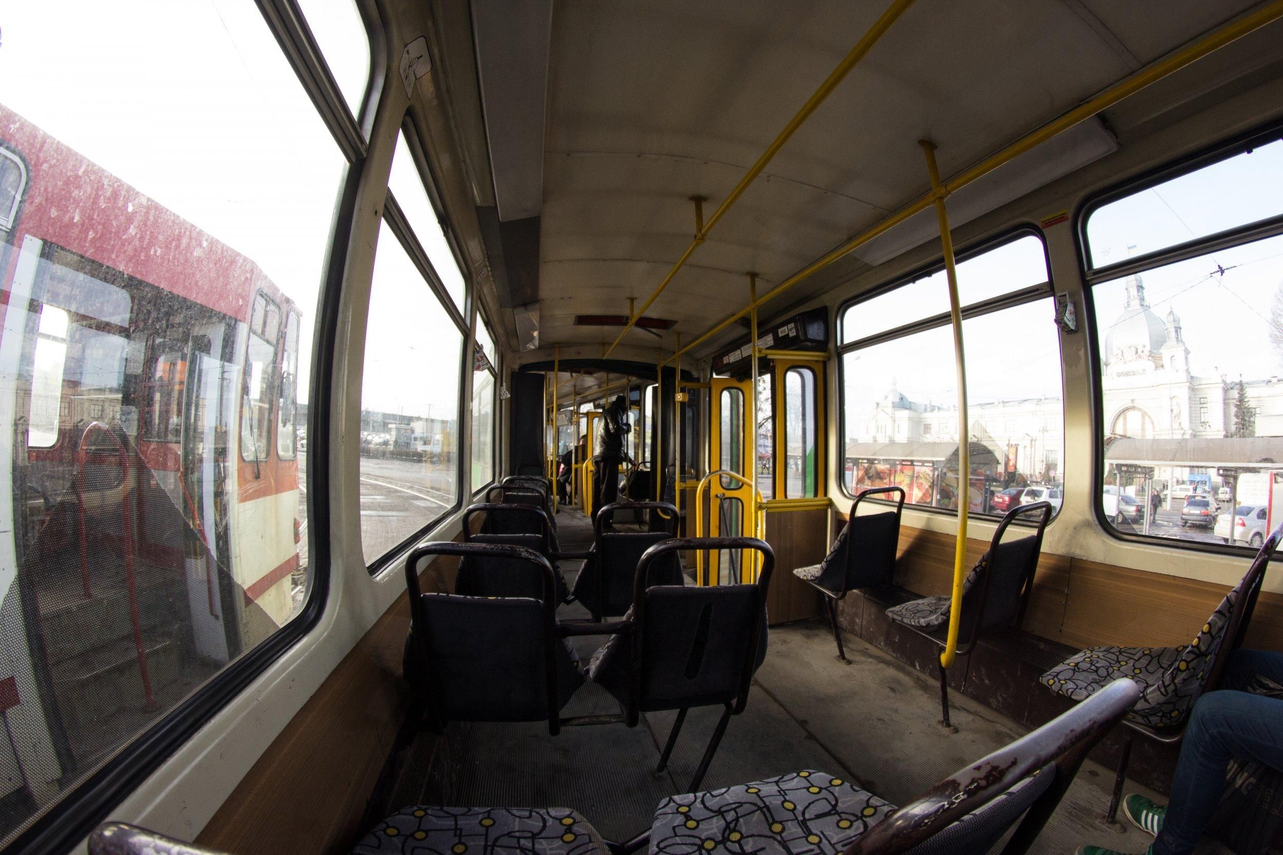 В Черновцах восстановили общественный транспорт: есть ограничения