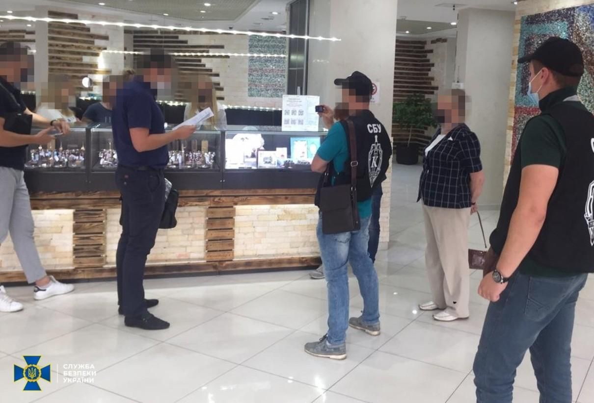 Велику фінансову піраміду заблокували в Україні: що відомо Велику фінансову піраміду заблокували в Україні: що відомо