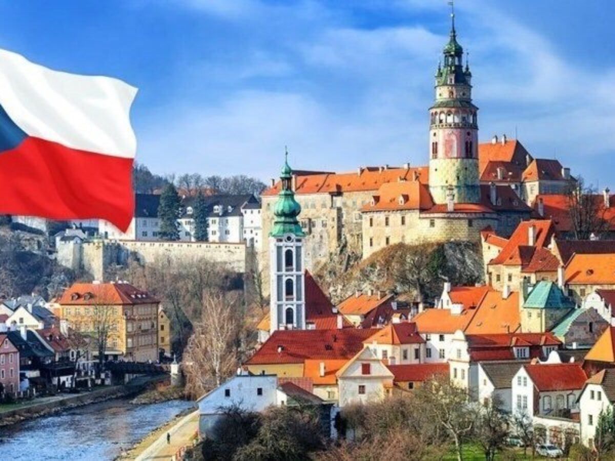 Украинские студенты могут бесплатно учиться в Чехии по стипендии