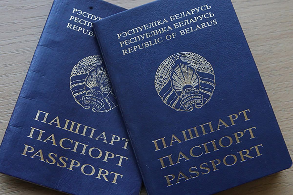 В Украину не пустили белорусов: ранее Шмыгаль обещал им упрощенный въезд из-за преследований В Украину не пустили белорусов: ранее Шмыгаль обещал им упрощенный въезд из-за преследований