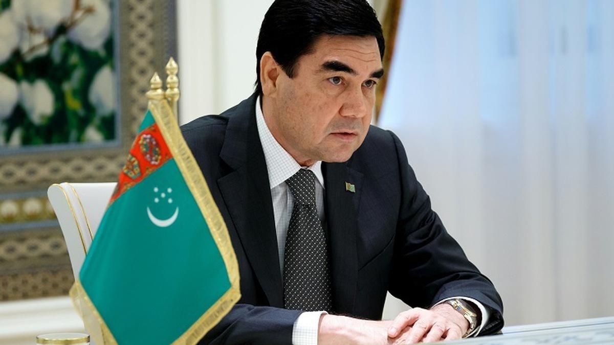 Хочеш продуктів – купуй портрет президента: у Туркменістані інновація у державних магазинах
