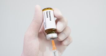 Казахстанскую вакцину против коронавируса допустили к клиническим испытаниям