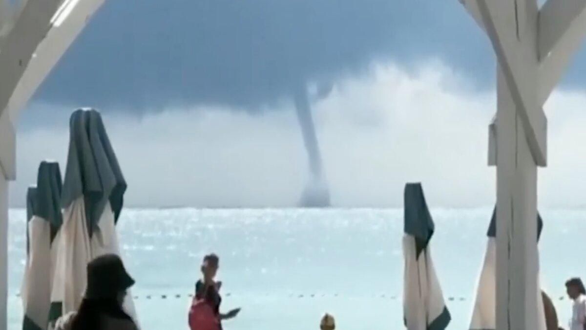 Смерч над Крымом: видео Смерч над Крымом: видео