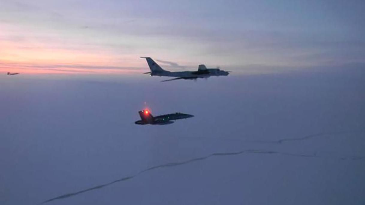 Истребители США перехватили военные самолеты РФ возле Аляски