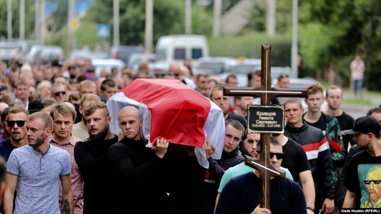 Брат Кривцова заявив, що чесно Лукашенко міг виграти лише перші вибори Брат Кривцова заявив, що чесно Лукашенко міг виграти лише перші вибори