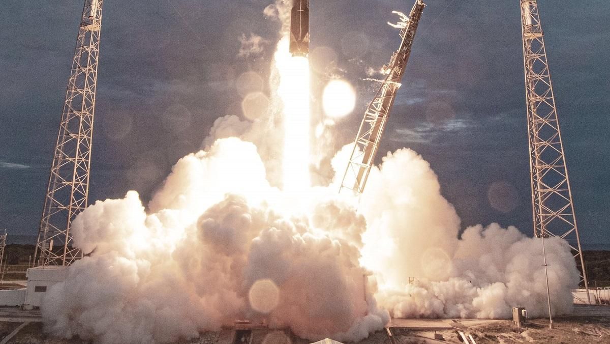 SpaceX осуществила юбилейный 100-й запуск: на орбиту отправили аргентинский спутник