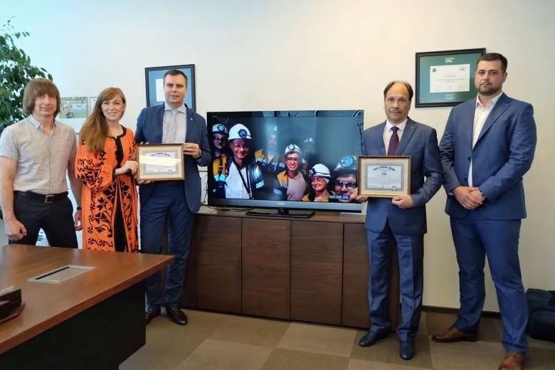 ДТЕК проклала підземний Wi-Fi зв'язок на шахті ''Ювілейна'' та увійшла до Книги рекордів України ДТЕК проклала підземний Wi-Fi зв'язок на шахті ''Ювілейна'' та увійшла до Книги рекордів України