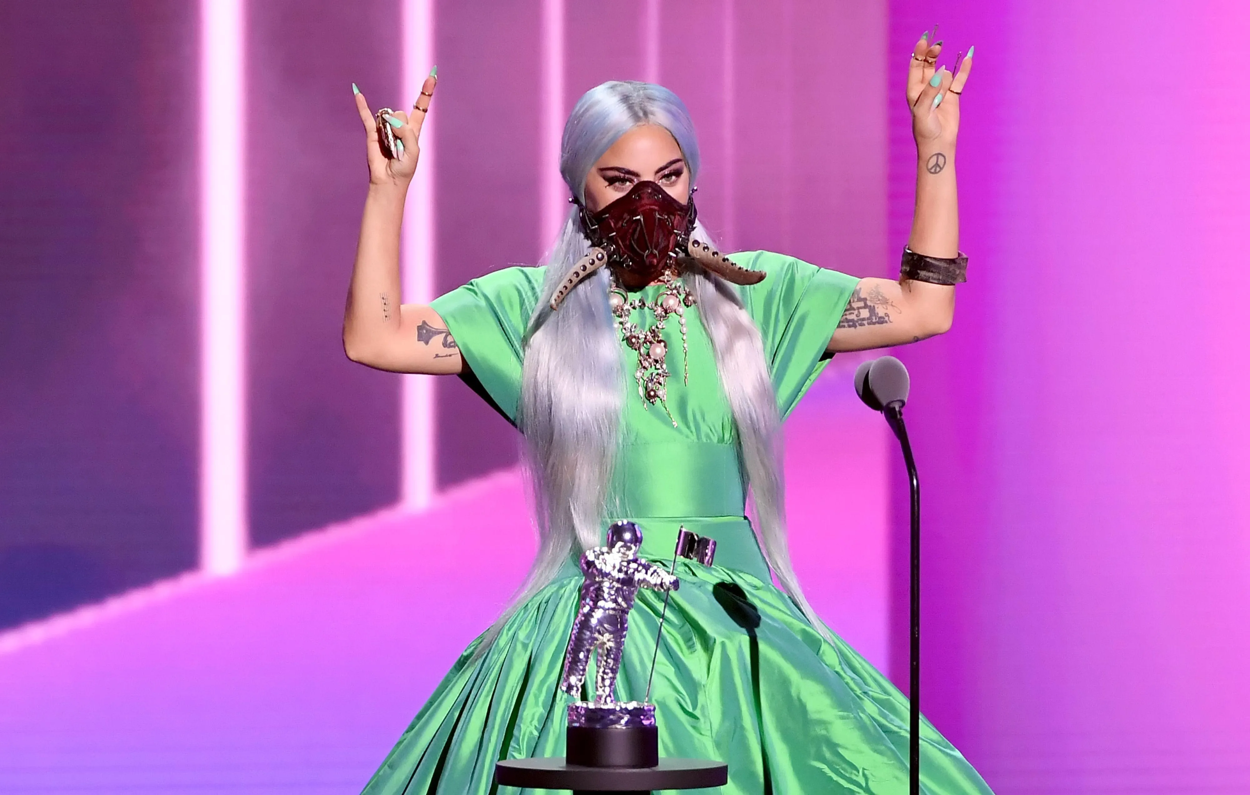 Леди гага последний. Леди Гага VMA 2020. Леди Гага MTV VMA 2020. Леди Гага МТВ 2020. Леди Гага сейчас 2020.