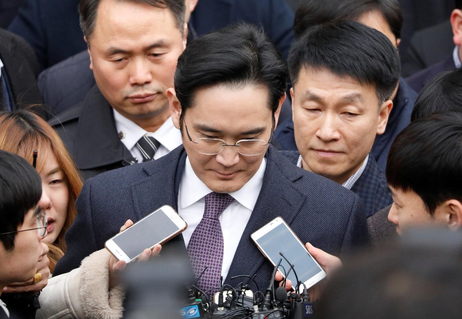 Віцепрезидента Samsung звинуватили у маніпулюванні цінами: деталі