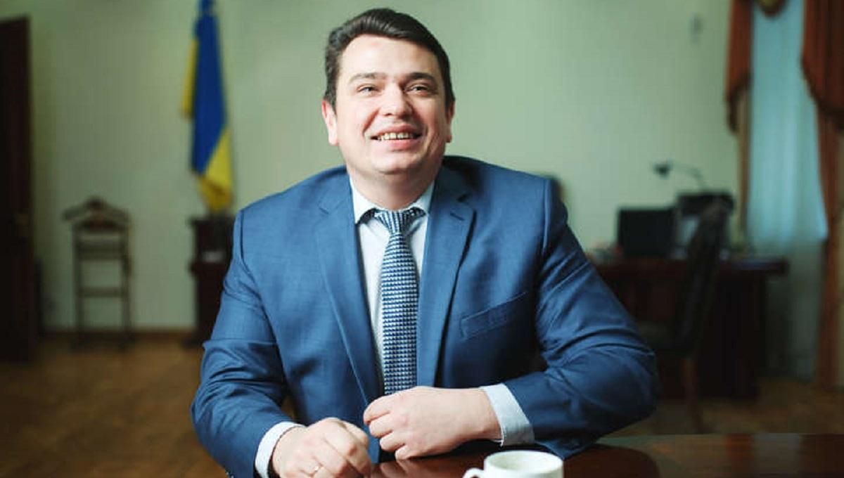 Артем Сытник назвал четыре дела, из-за которых на него оказывают давление Артем Сытник назвал четыре дела, из-за которых на него оказывают давление