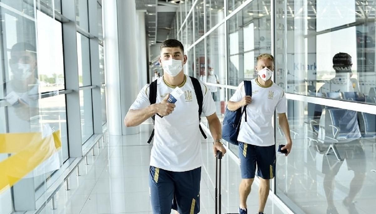 Збірна України прилетіла до Львова на Лігу націй і не вийде з готелю: фото Збірна України прилетіла до Львова на Лігу націй і не вийде з готелю: фото