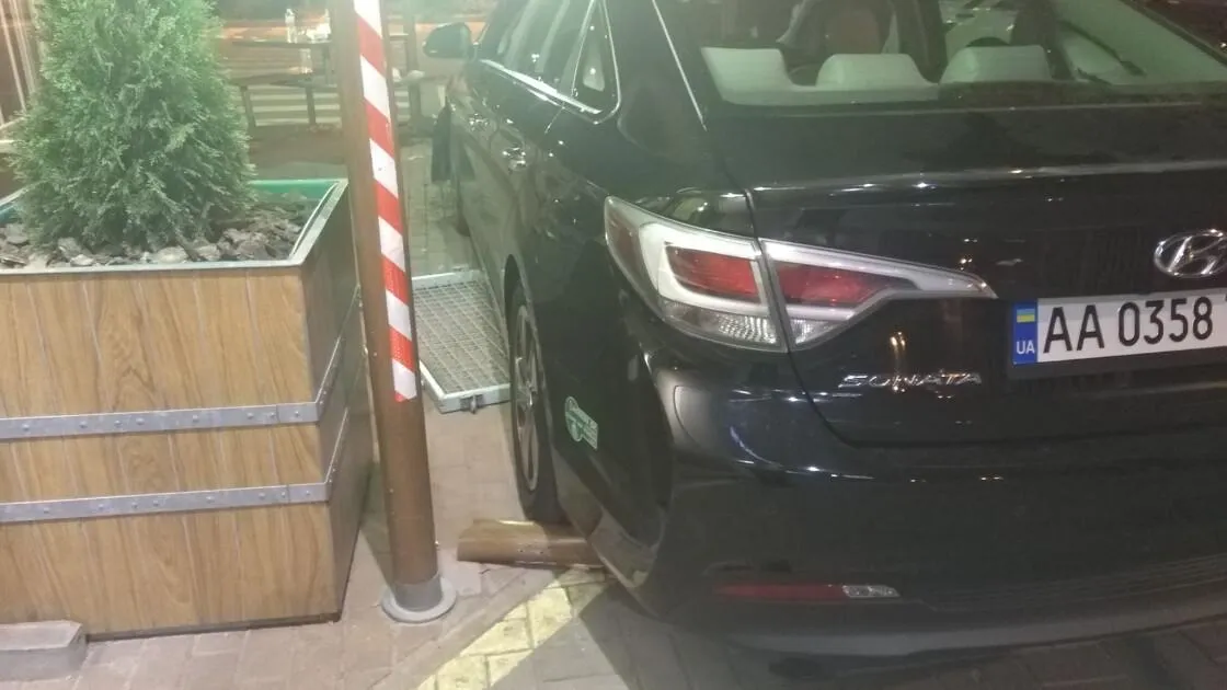 ДТП у Києві на Бальзака 1 вересня ДТП у Києві на Бальзака 1 вересня