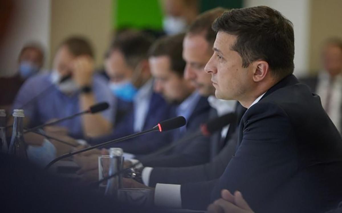 Пожежі на Харківщині та Луганщині: Зеленський попросив уряд допомогти потерпілим Пожежі на Харківщині та Луганщині: Зеленський попросив уряд допомогти потерпілим