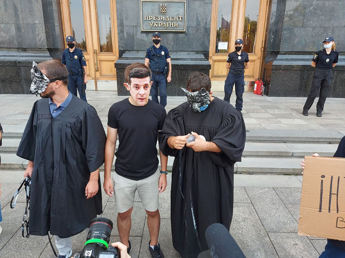 Послухай вже ті плівки: активісти вимагають від президента реакції на скандал з суддями ОАСК