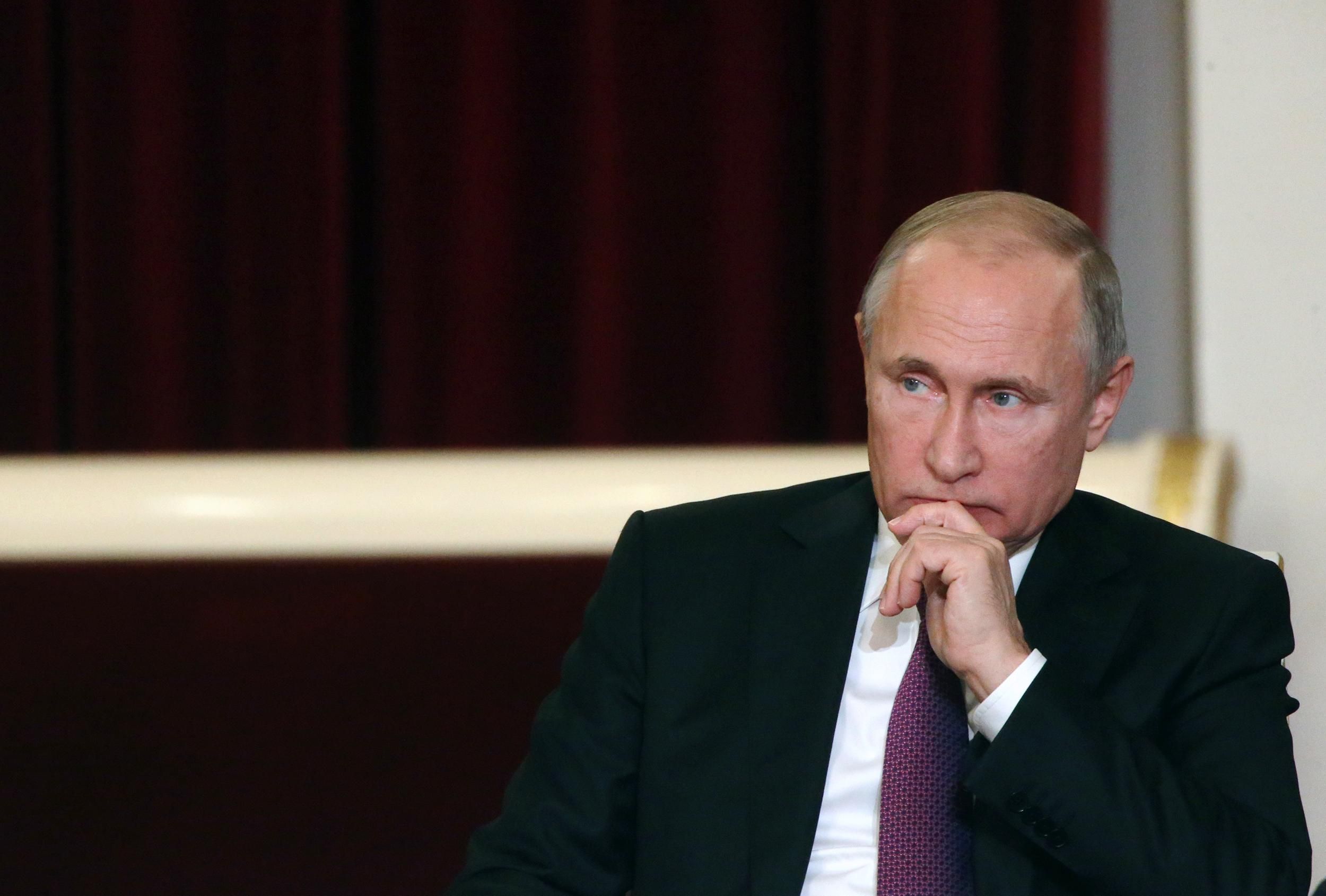 Президент РФ Володимир Путін Президент РФ Володимир Путін