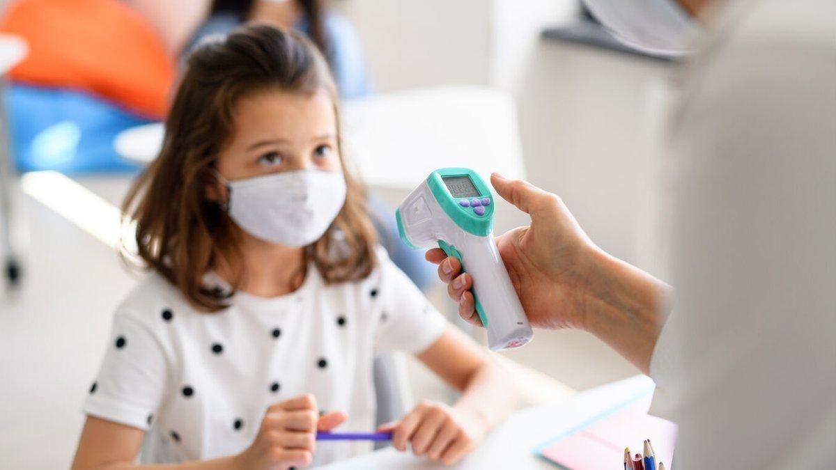 Коронавірус в школах: по Україн стрімко закриваються заклади освіти Коронавірус в школах: по Україн стрімко закриваються заклади освіти