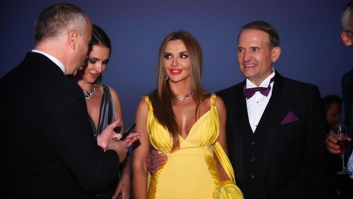 Компанія дружини Медведчука продає пальне в окупований Крим, – "Схеми" Компанія дружини Медведчука продає пальне в окупований Крим, – "Схеми"