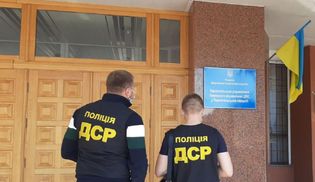 Знищили 60 тонн алкоголю: посадовців ДФС Тернопільщини підозрюють у розтраті – фото