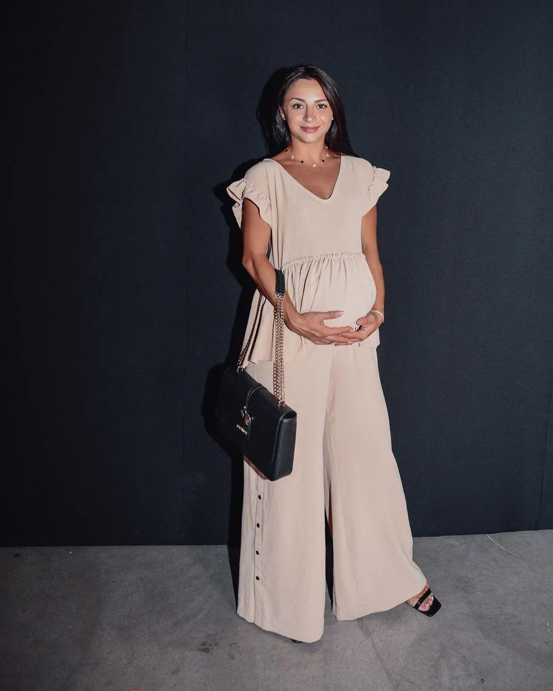 Ілона Гвоздьова у стильному костюмі на UFW Ілона Гвоздьова у стильному костюмі на UFW