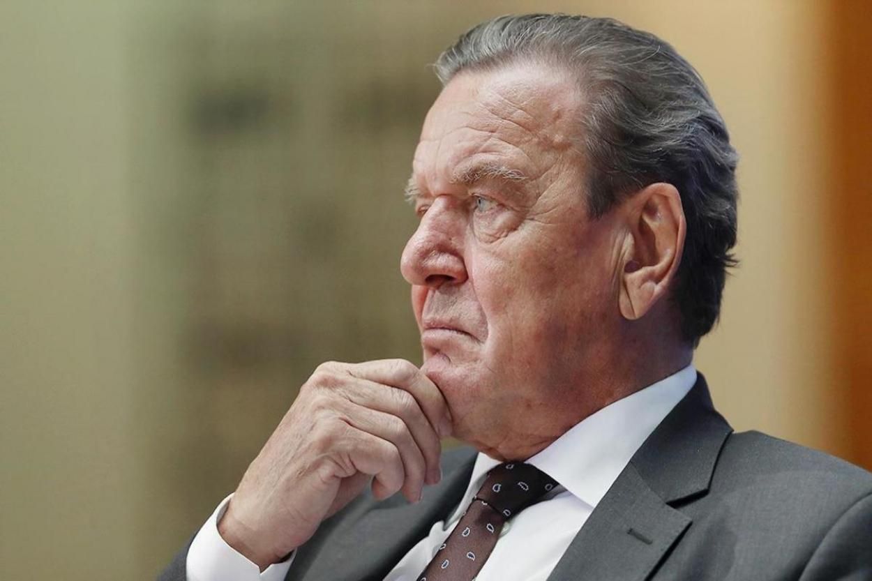 Німецький депутат закликав Шредера піти з бізнесу в Росії Німецький депутат закликав Шредера піти з бізнесу в Росії