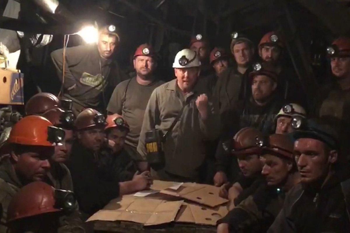 Протесты шахтеров под землей в Кривом Роге: все, что известно