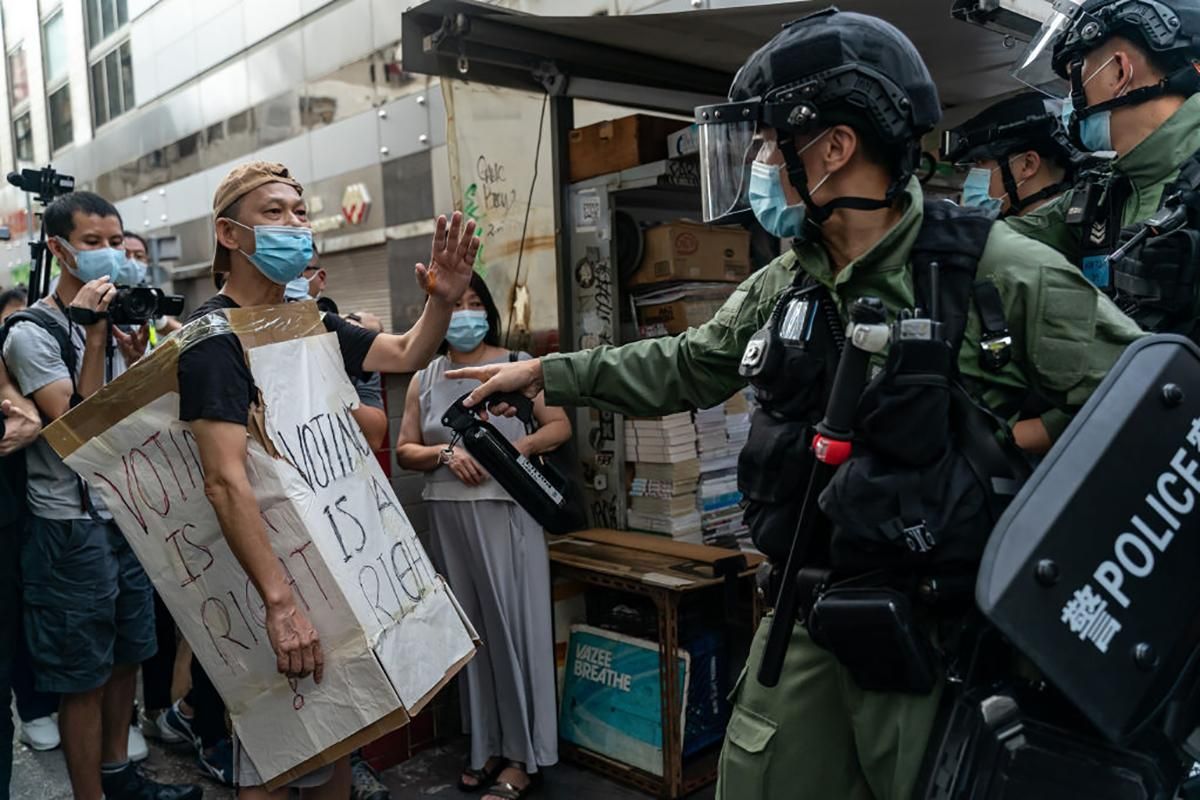 Протесты в Гонконге 06.09.2020: полиция задержала митингующих