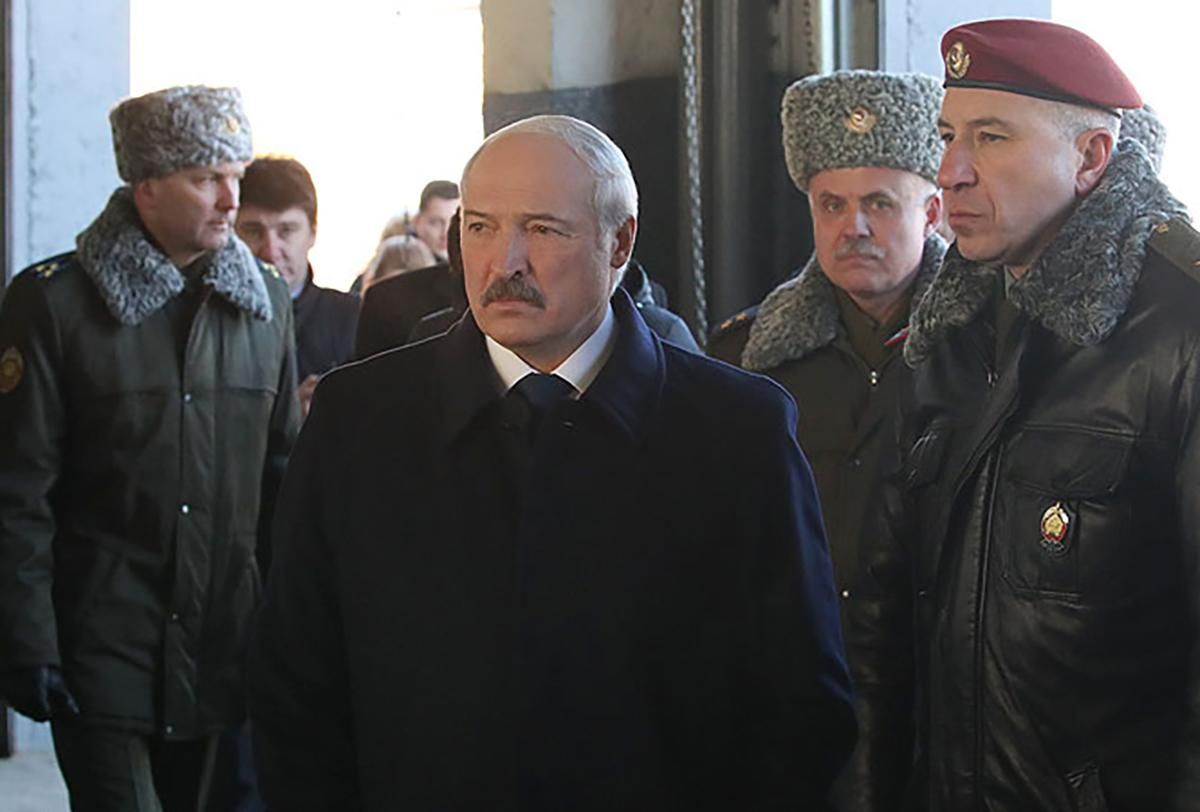 Найгуманніша міліція в світі: глава МВС Білорусі похвалив білоруських силовиків