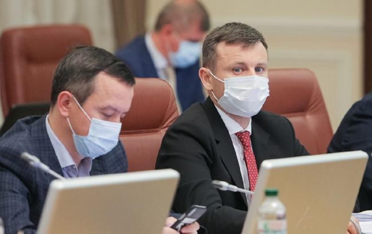 В "Слуге народа" рассказали о претензиях к министрам экономики и финансов: реакция Петрашко В "Слуге народа" рассказали о претензиях к министрам экономики и финансов: реакция Петрашко