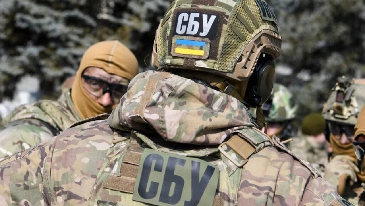 СБУ вивела з Донбасу бойовика, що розповів про російські танки: відео СБУ вивела з Донбасу бойовика, що розповів про російські танки: відео