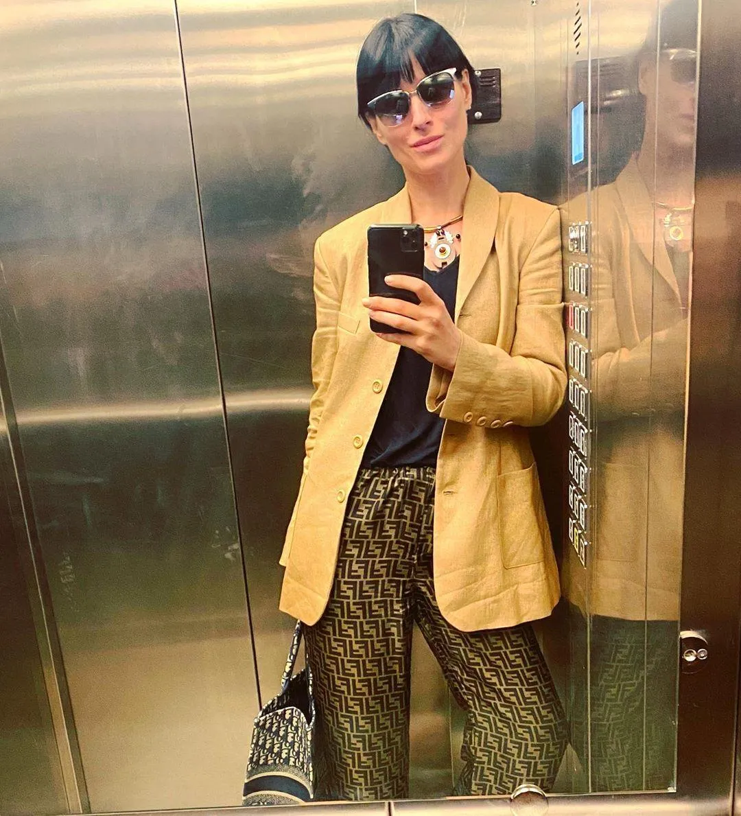 Маша Єфросиніна у брендовому образі Маша Єфросиніна у брендовому образі