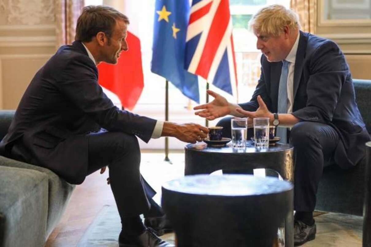 Отруєння Навального: лідери Великої Британії та Франції вимагають від Росії пояснень Отруєння Навального: лідери Великої Британії та Франції вимагають від Росії пояснень