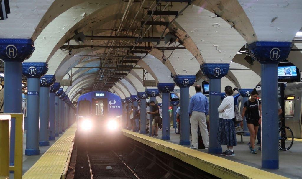 Збій системи оплати в київському метро: проблему вже вирішили 