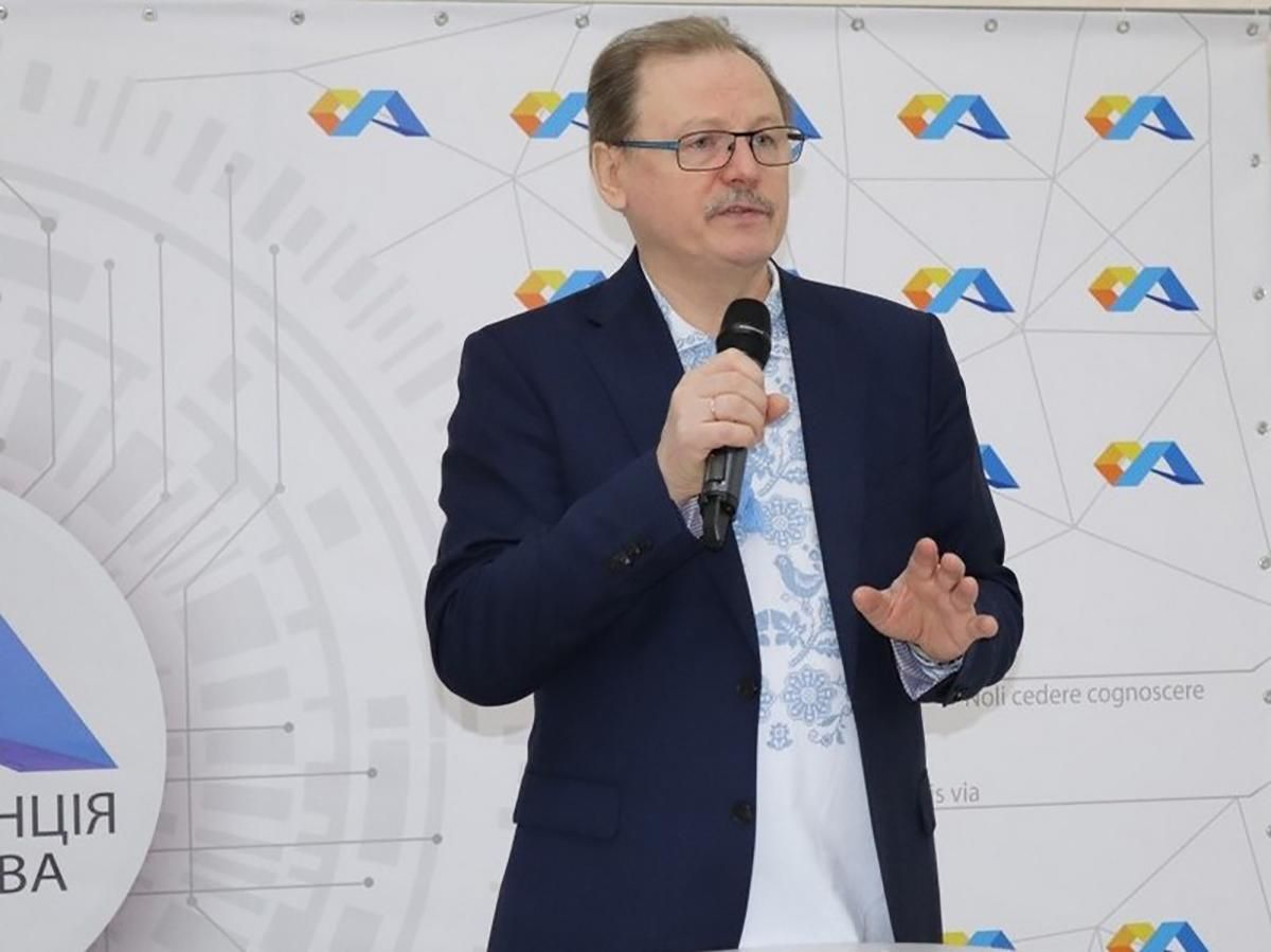 Сергій Горбачов відповів на поширені питання щодо навчання в школі Сергій Горбачов відповів на поширені питання щодо навчання в школі