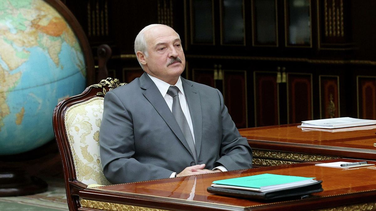 Я немного засиделся Лукашенко^ объяснил, почему не уходит в отставку Я немного засиделся Лукашенко^ объяснил, почему не уходит в отставку