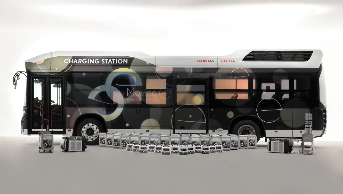 Toyota и Honda разработали автобус-электростанцию на 454 кВт / ч