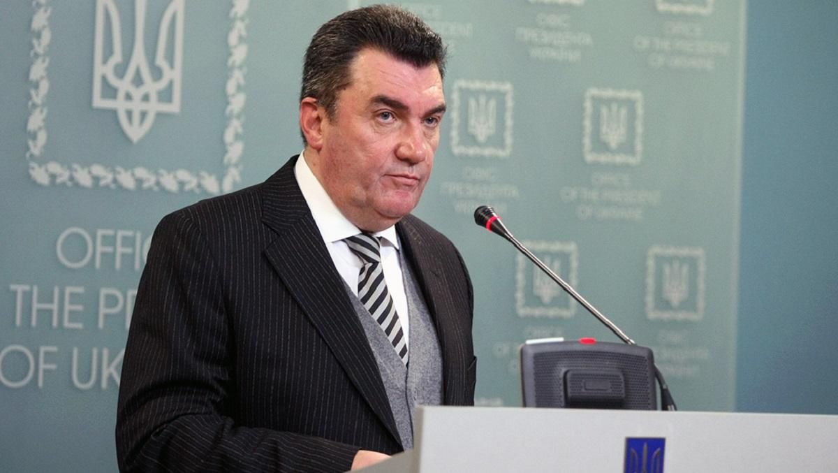 Якщо не домовимося мирно, будемо діяти по-іншому: Данілов про війну на Донбасі Якщо не домовимося мирно, будемо діяти по-іншому: Данілов про війну на Донбасі