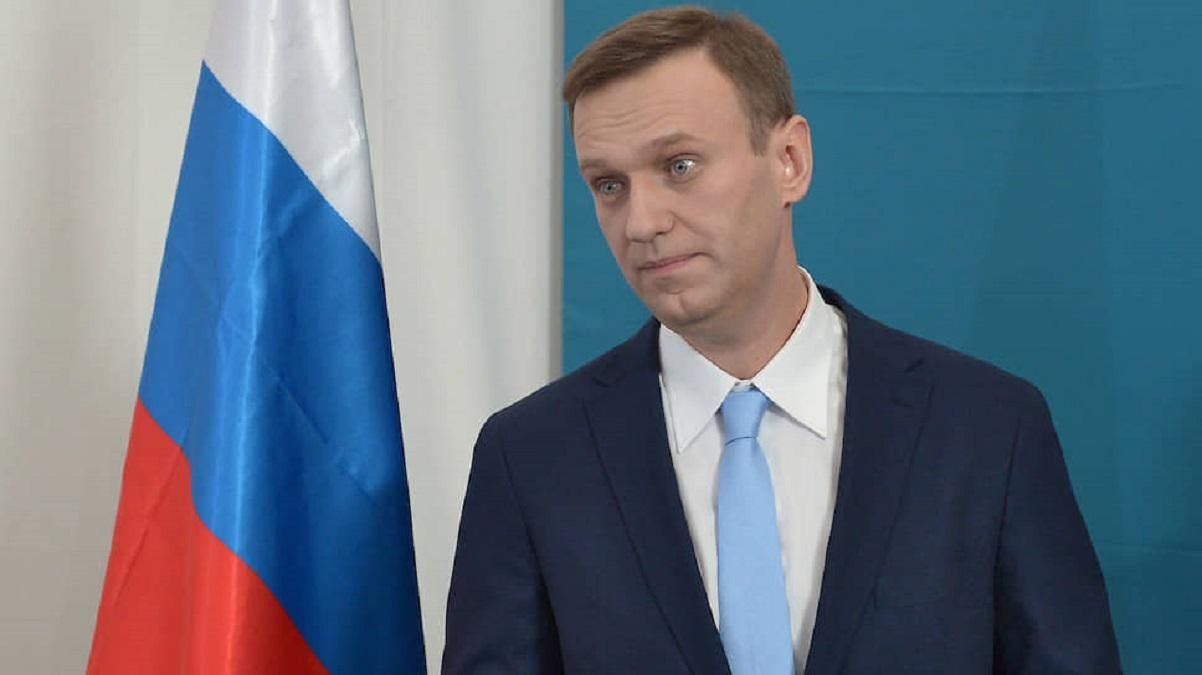 У ЗМІ кажуть, що Навальний повністю прийшов до тями: у політика назвали це перебільшенням