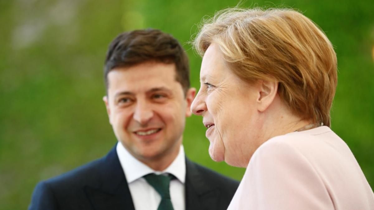 Зеленский провел двенадцатый по счету телефонный разговор с Меркель: детали