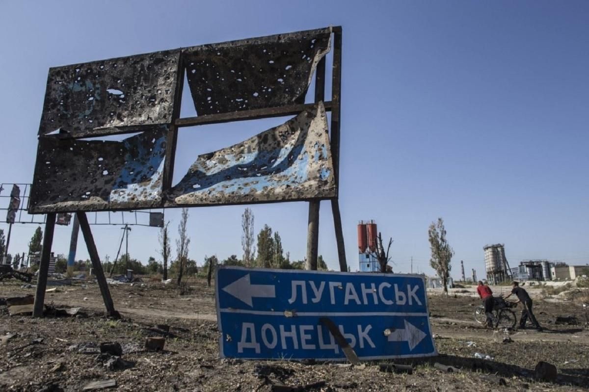 "Інспектор" бойовиків хотів на українські позиції у формі й з прапором, – командування ООС