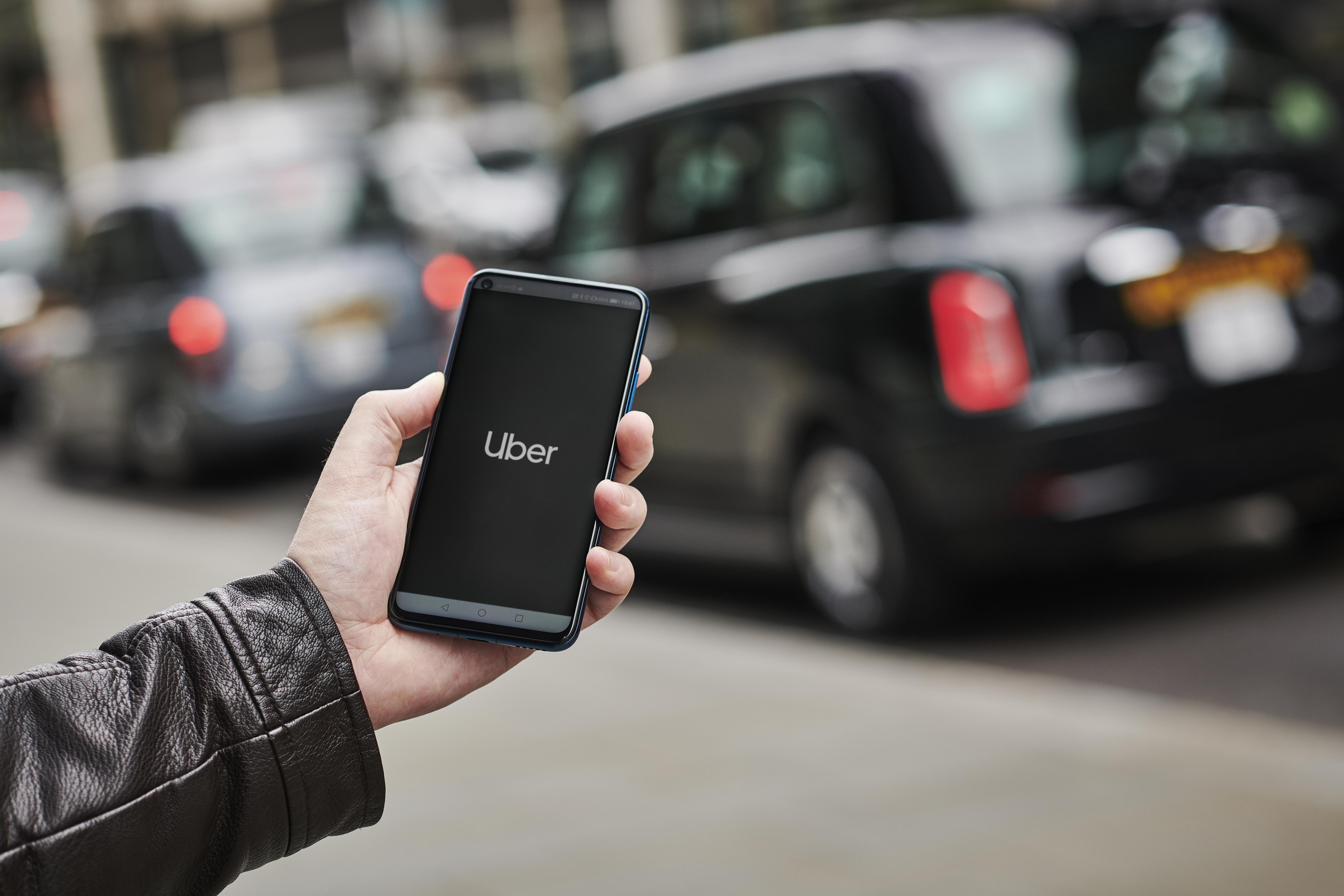 Коли Uber повністю перейде на електромобілі: відомі терміни