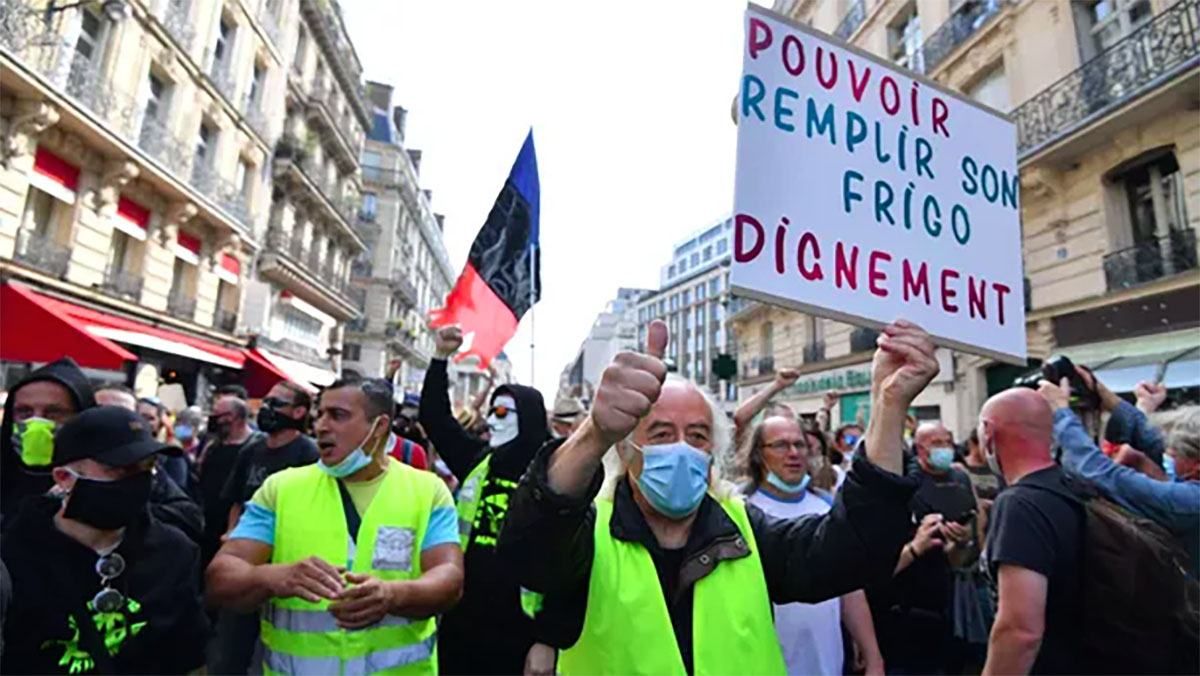 12 вересня 2020 року у Франції відновили протести жовтих жилетів
