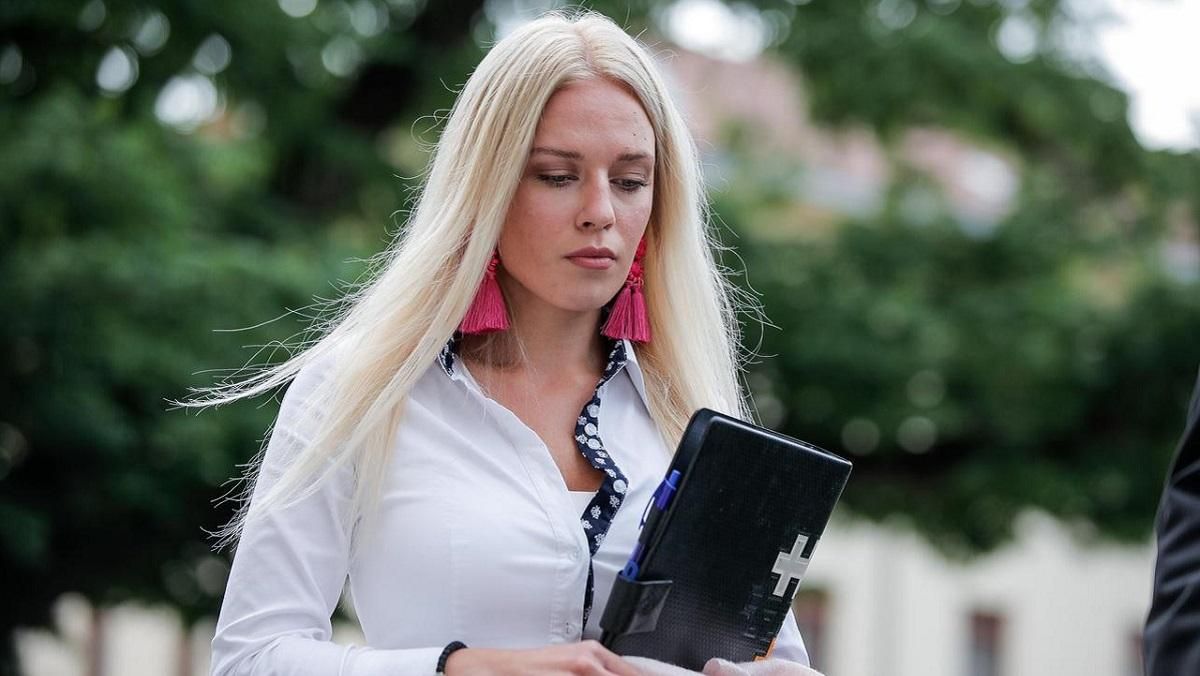 У Словенії дівчина заради страховки відпиляла собі руку, але грошей не отримала У Словенії дівчина заради страховки відпиляла собі руку, але грошей не отримала