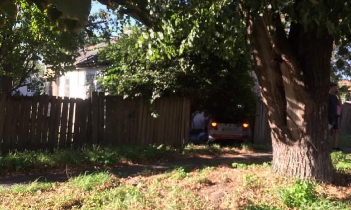 В Киеве девушка перепутала педали и наехала на женщину В Киеве девушка перепутала педали и наехала на женщину