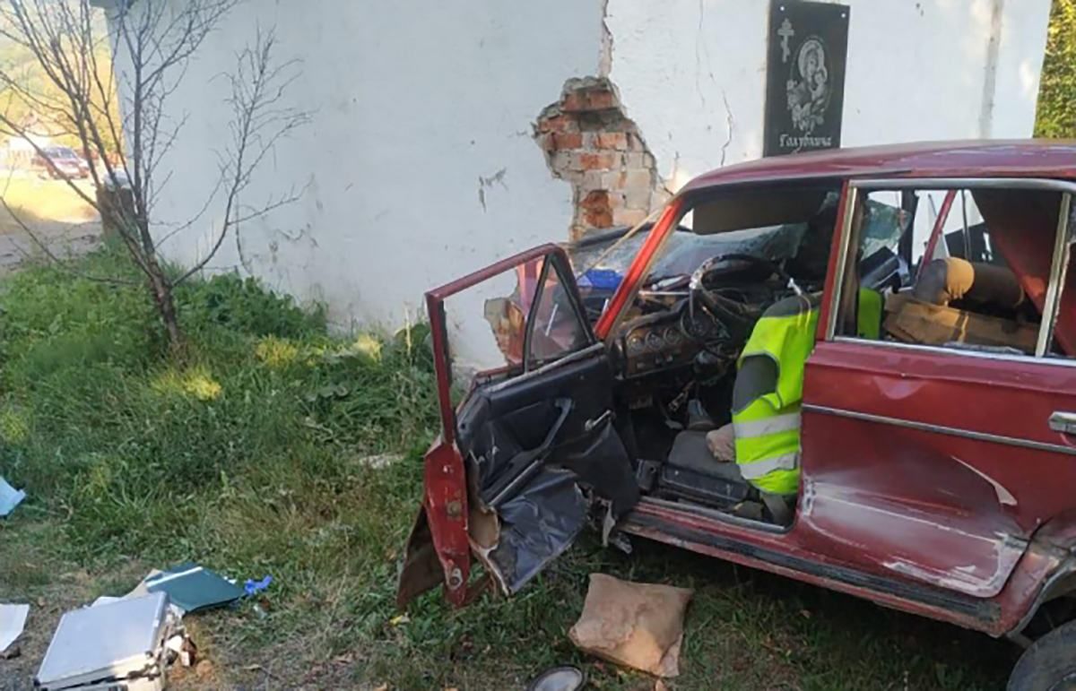 ДТП в селі Луково на Закарпатті 14 вересня 2020: відео, фото ДТП в селі Луково на Закарпатті 14 вересня 2020: відео, фото