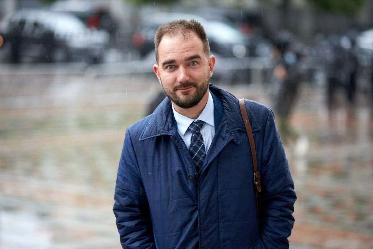 Помощника Юрченко поймали на взятке: нардеп выйдет из Слуги народа Помощника Юрченко поймали на взятке: нардеп выйдет из Слуги народа