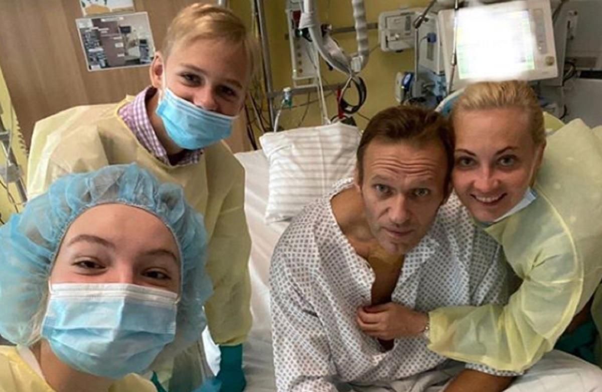 Навальний зробив у мережі перший допис після отруєння Навальний зробив у мережі перший допис після отруєння