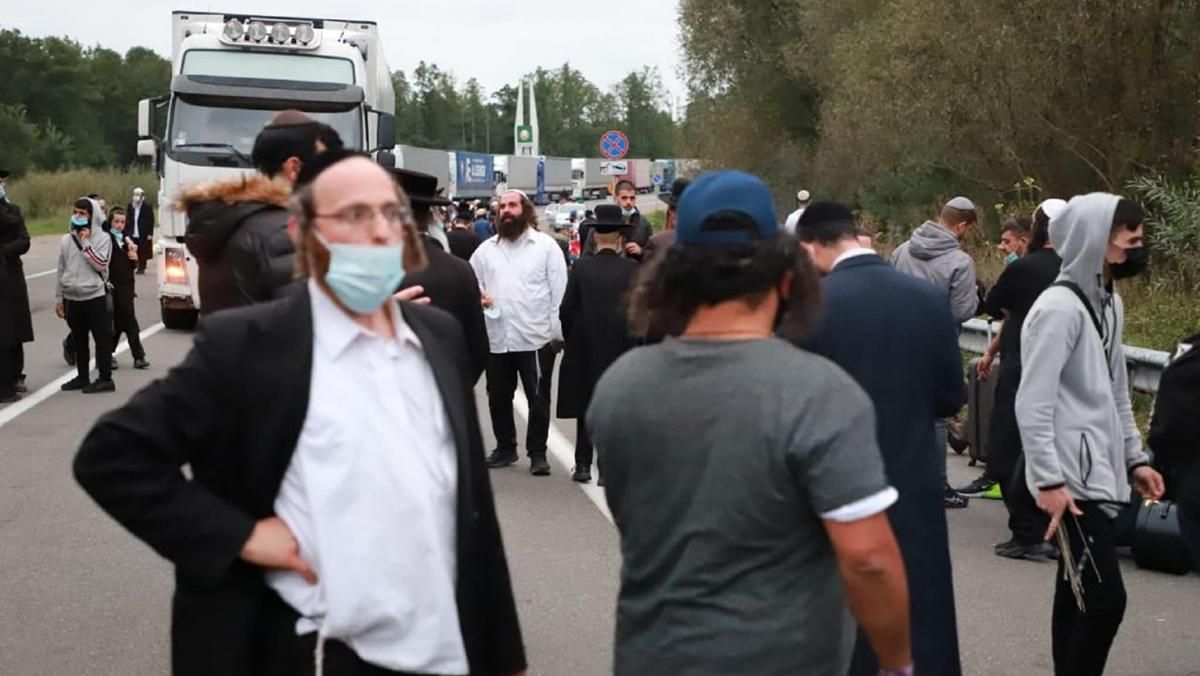 В Израиле попросили Зеленского пустить хасидов в Украину